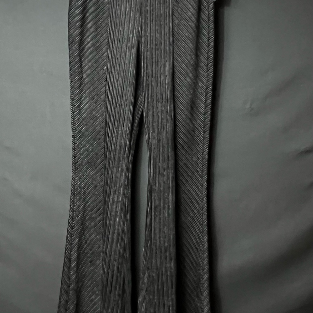 Flare pants ribbed pants high rise  high rise seemed flare.